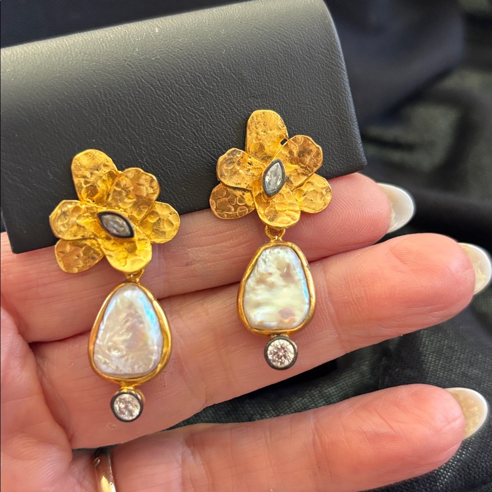 Beautiful Mixed Material Earrings